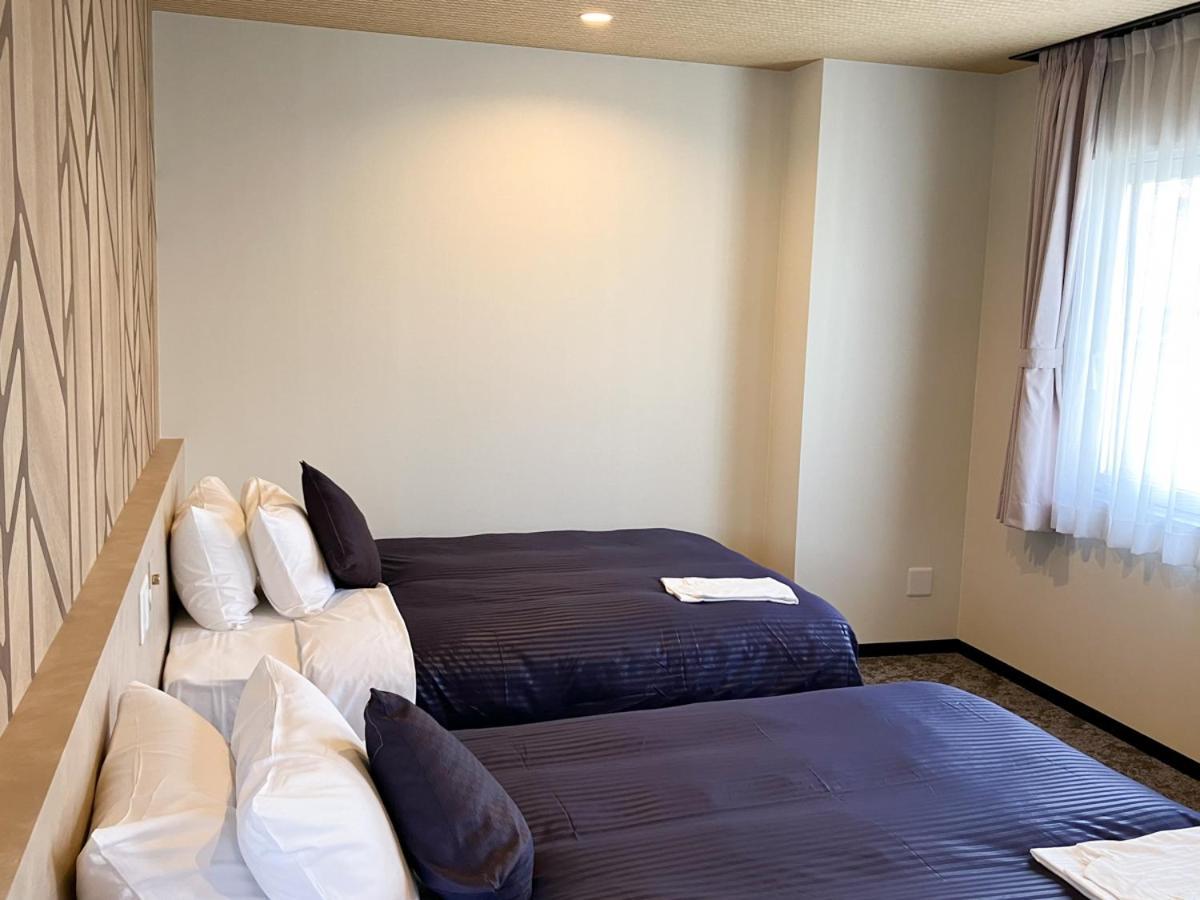 Hotel Livemax Budget Hiratsuka Ekimae Exterior foto